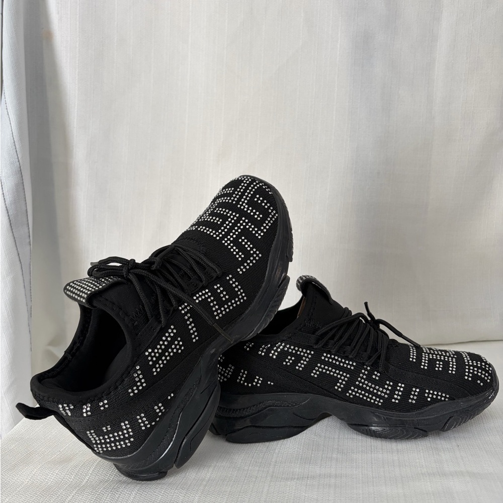 CloudAir Rhinestone Sneakers Black Studded Fashion women’s Shoes Size 6(B120)✨